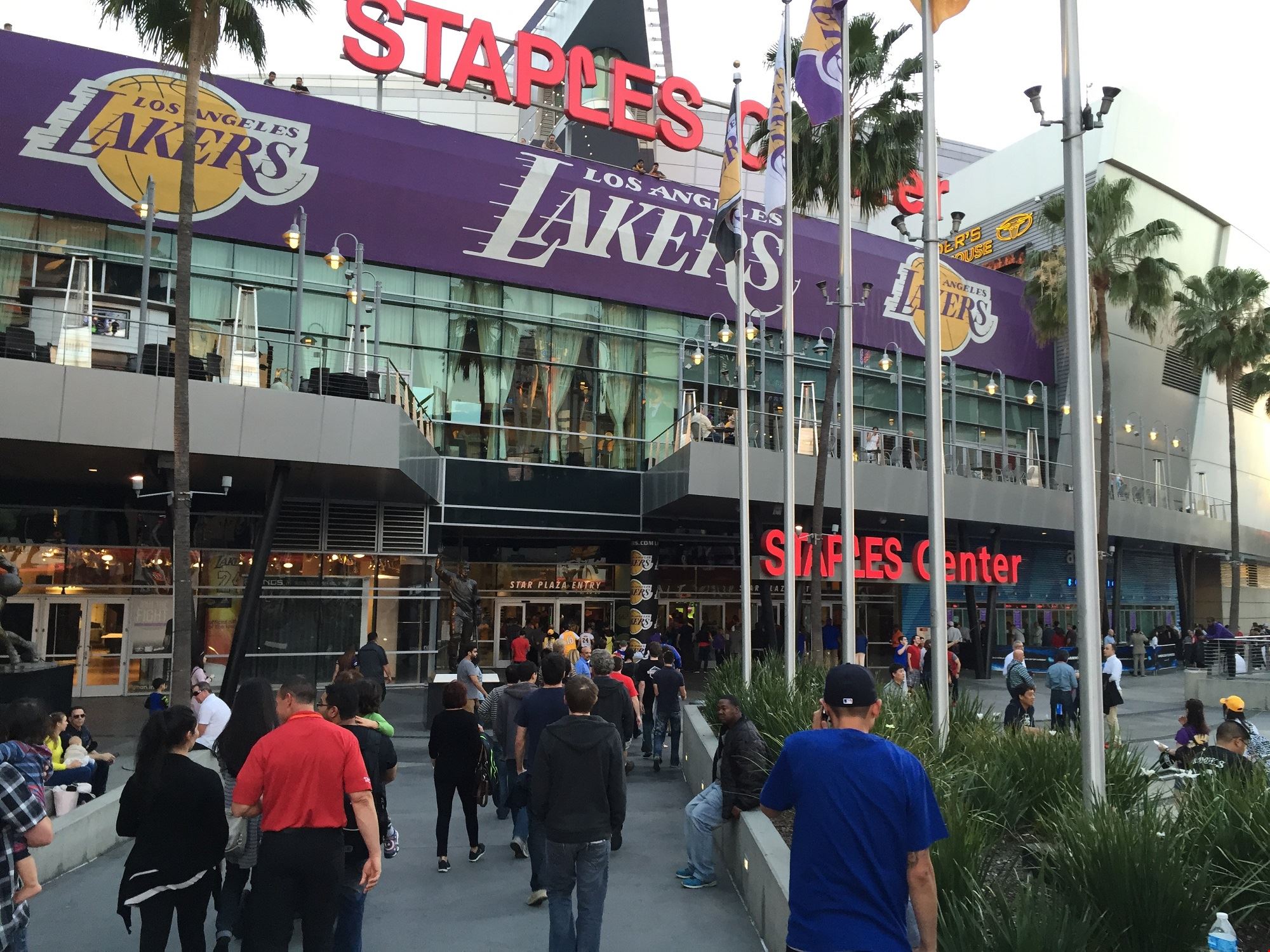 STAPLES Center Metrolink