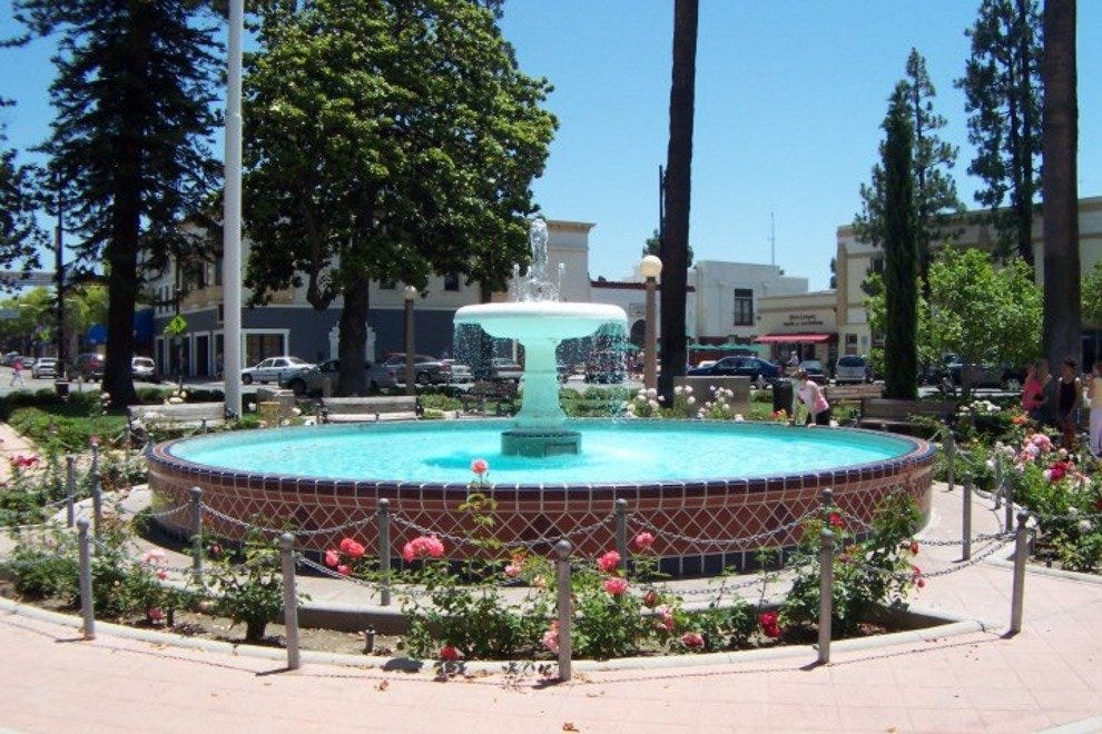 Fountain in Plaza Square Park