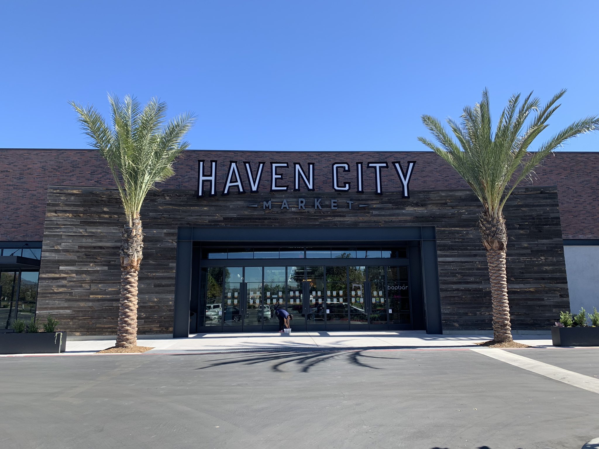 Entrance to the Haven City Market